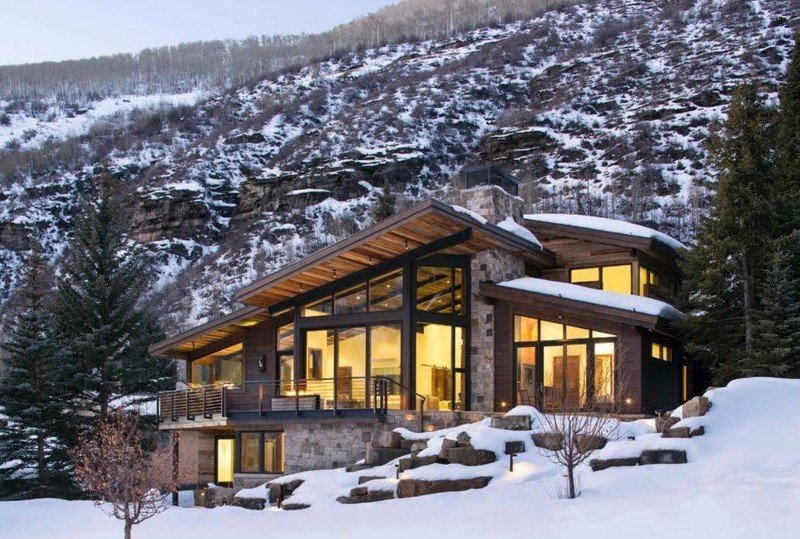 Красивый дом в горах