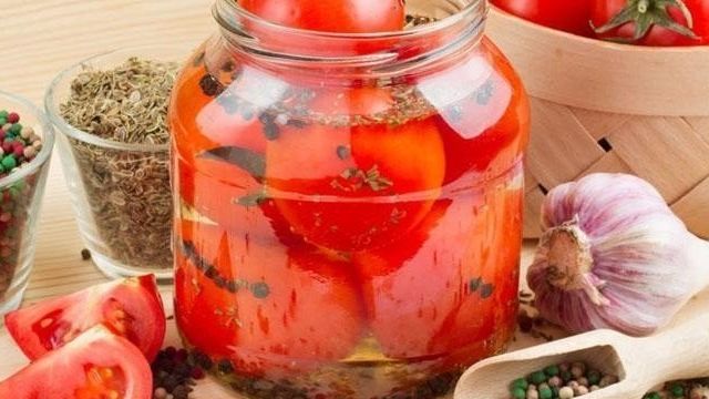 Малосольные помидоры: ТОП-6 рецептов, кулинарные советы